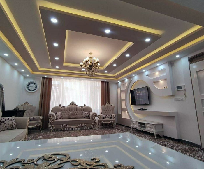 کناق در حال و پذیرایی