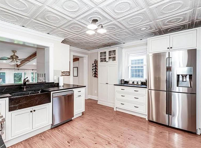 تایل سقفی در آشپزخانه